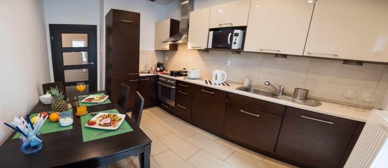 Apartment Dekart Arkadia Warschau