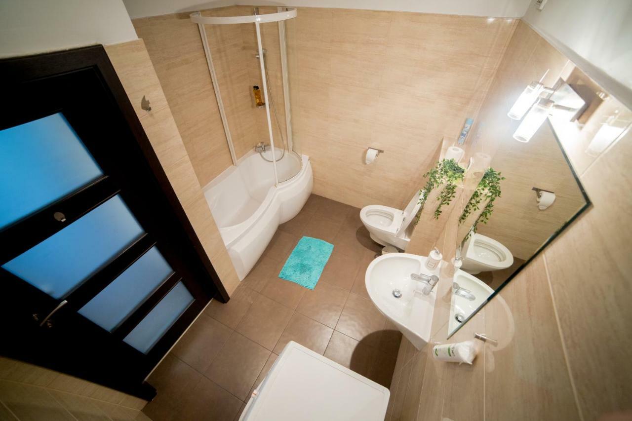 Apartment Dekart Arkadia Warschau